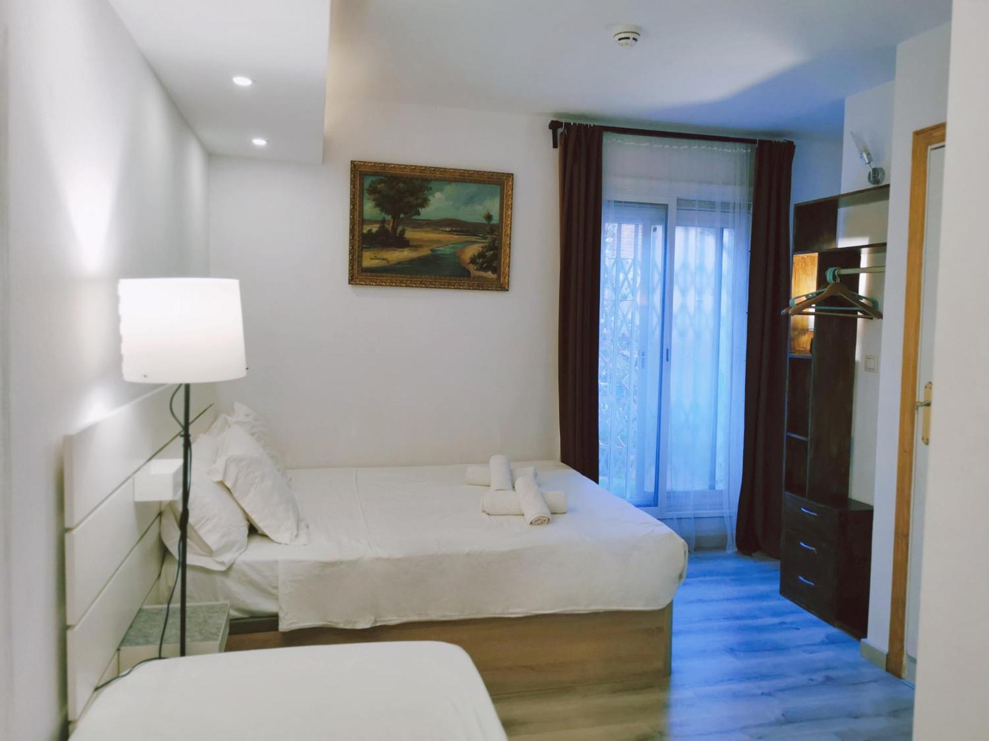 Barcelona Coronahostal Badalona Ngoại thất bức ảnh